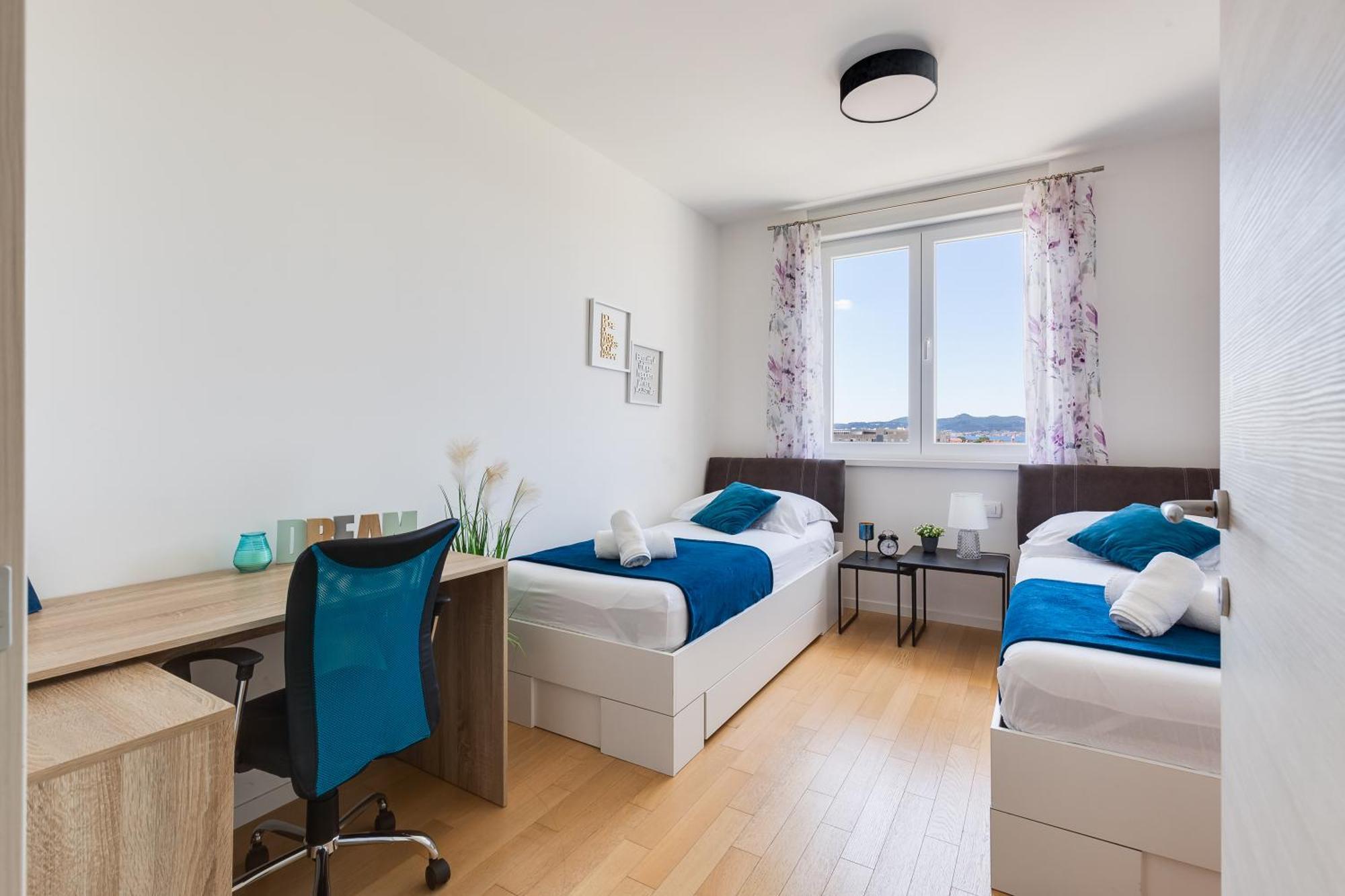 Stella Maris 2bdr, Balcony, Sea View, Garage, Bbq Apartment *