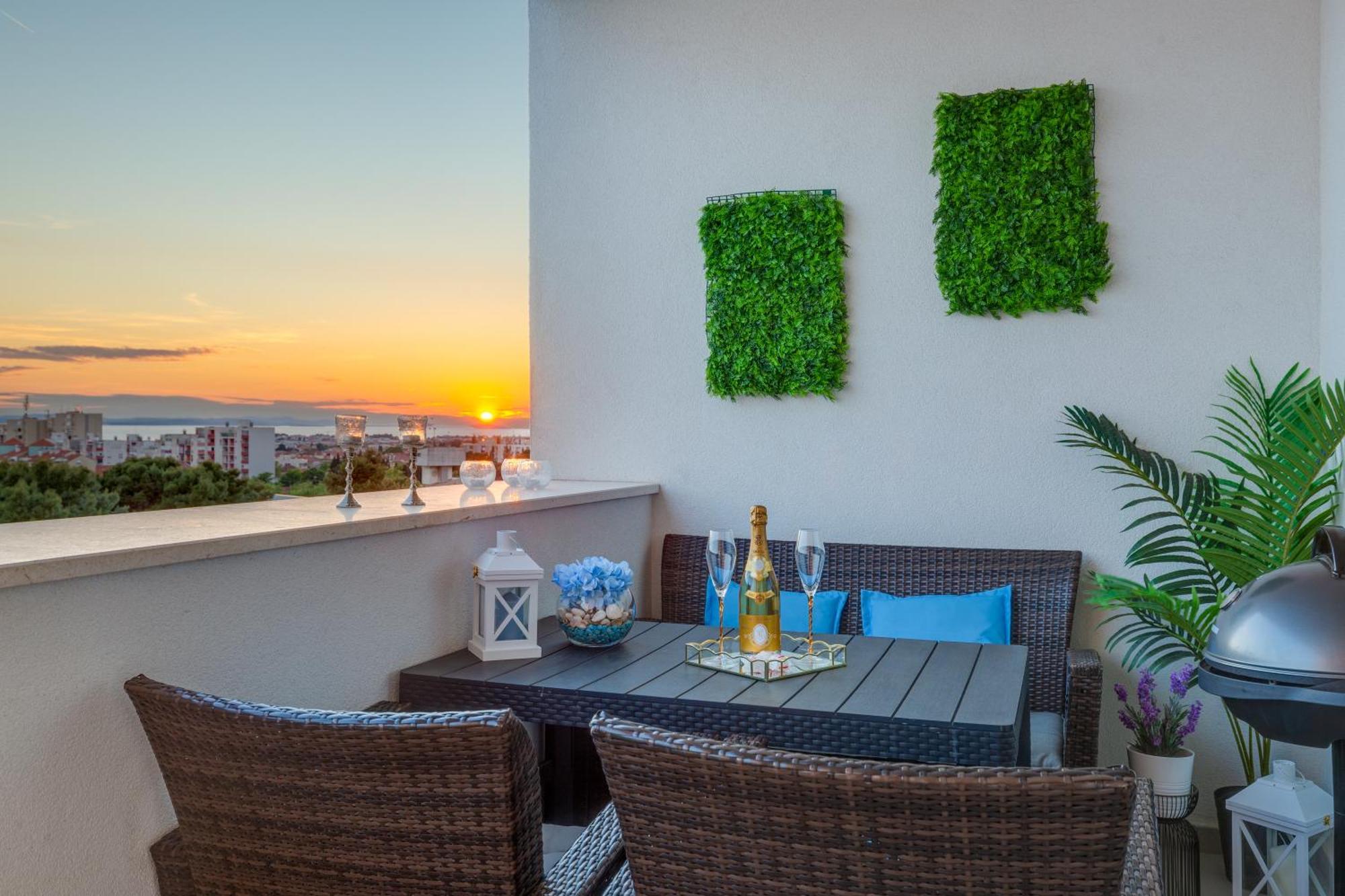 Stella Maris 2bdr, Balcony, Sea View, Garage, Bbq Zadar