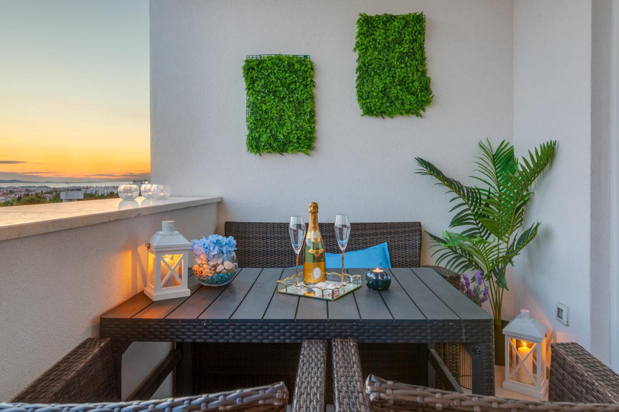 Stella Maris 2bdr, Balcony, Sea View, Garage, Bbq