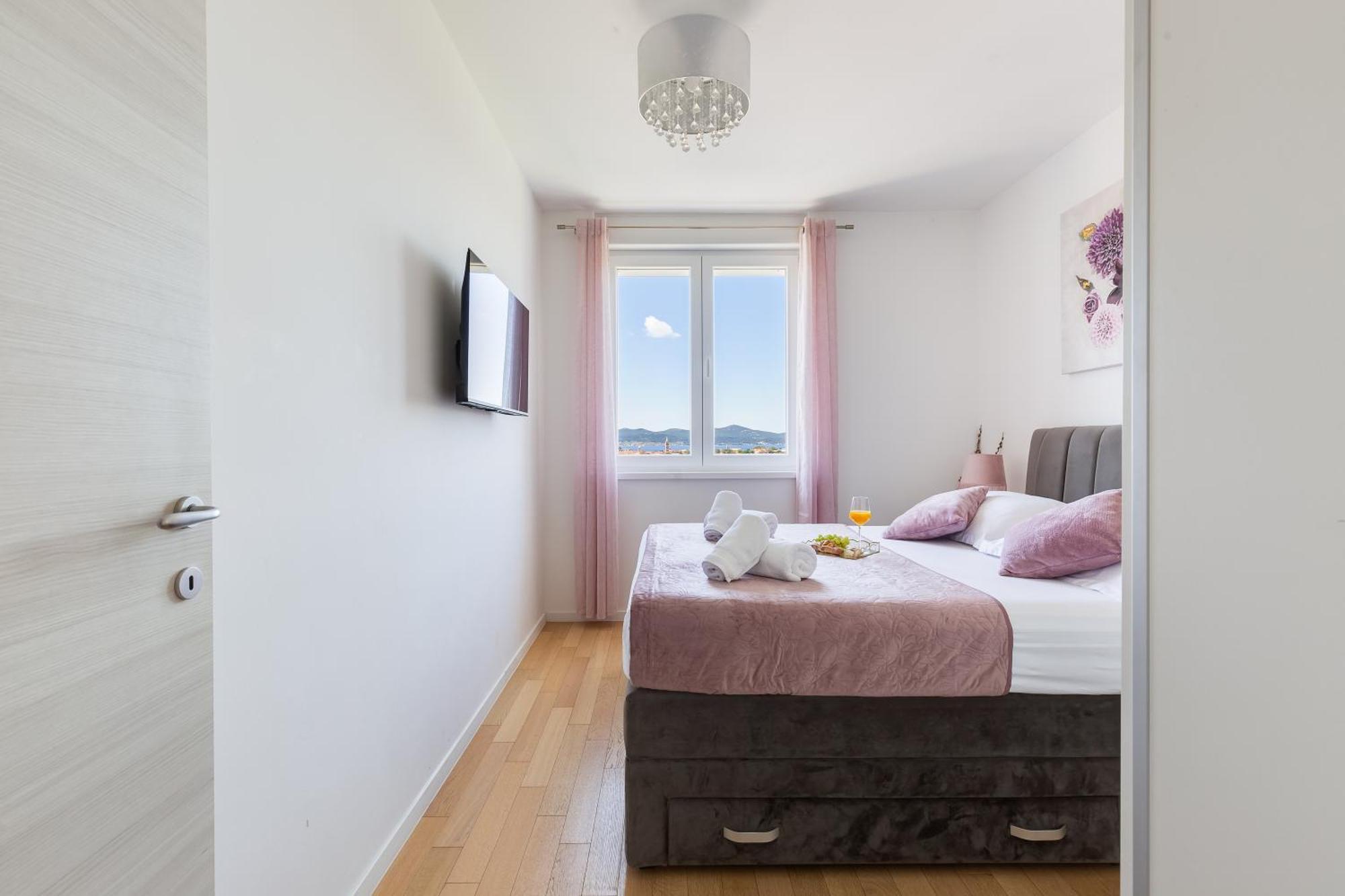 Stella Maris 2bdr, Balcony, Sea View, Garage, Bbq *