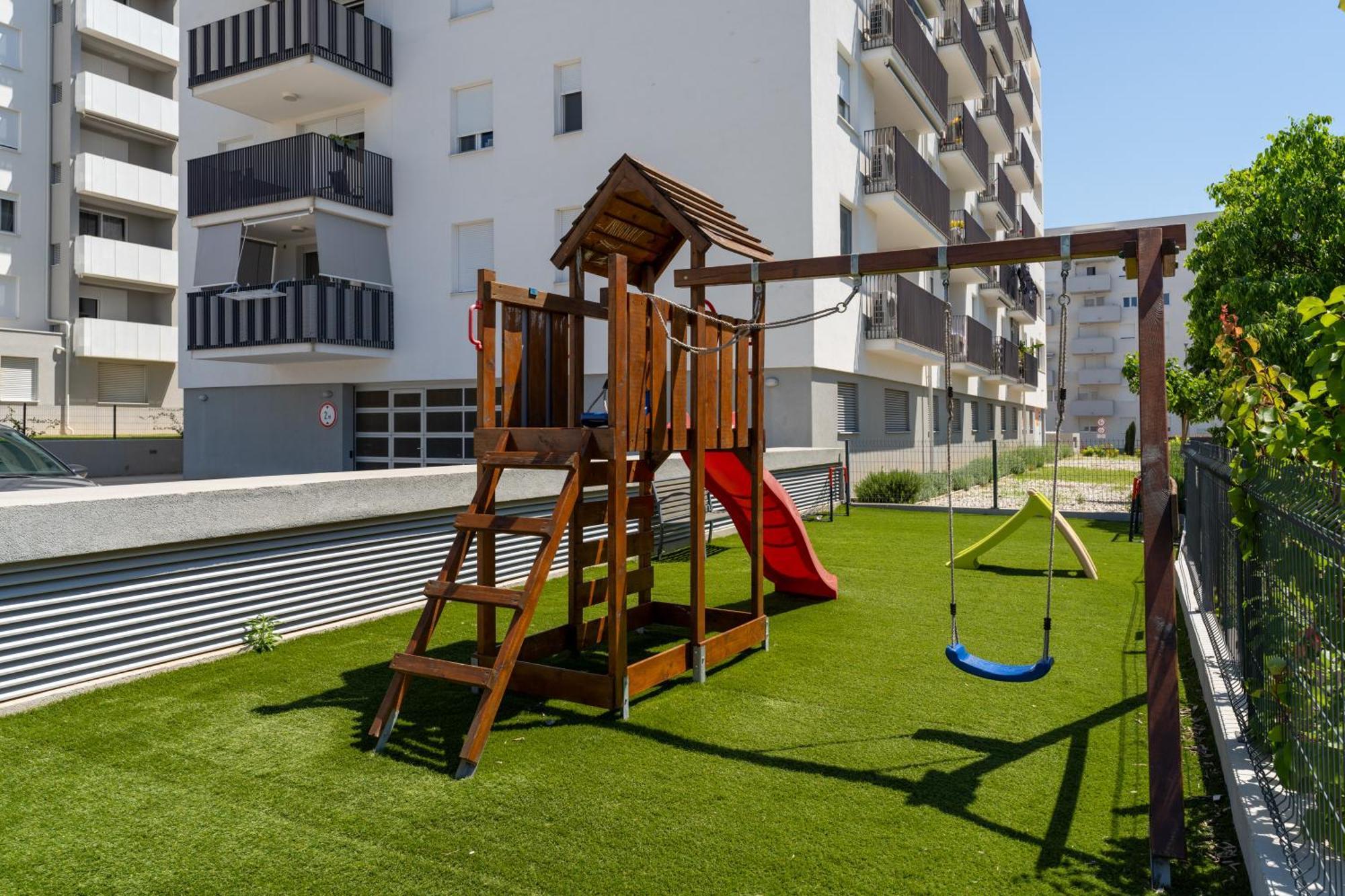Stella Maris 2bdr, Balcony, Sea View, Garage, Bbq Zadar